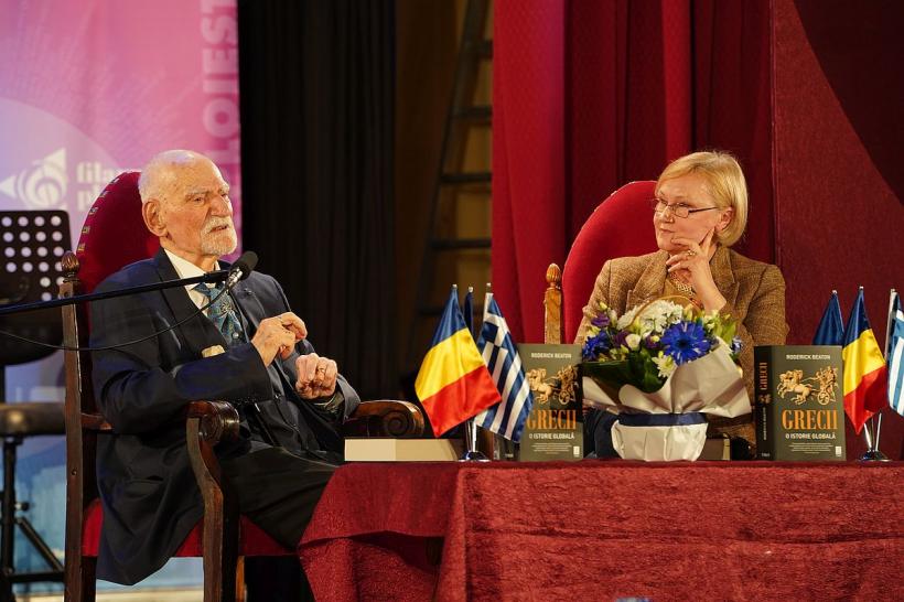 Un academician de 100 de ani scoate România la tablă 18836137