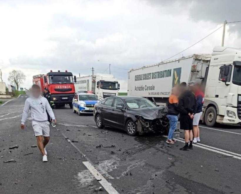 Accident pe DN 2A, în județul Constanța. Patru persoane au fost rănite. A fost chemat elicopterul SMURD 18836380