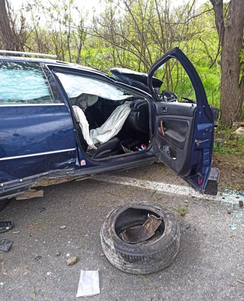 Accident pe DN 2A, în județul Constanța. Patru persoane au fost rănite. A fost chemat elicopterul SMURD 18836383