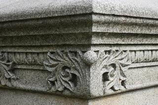 Cum să alegi corect construcția funerară? Învață de la cea mai apreciată fabrică de monumente funerare din București