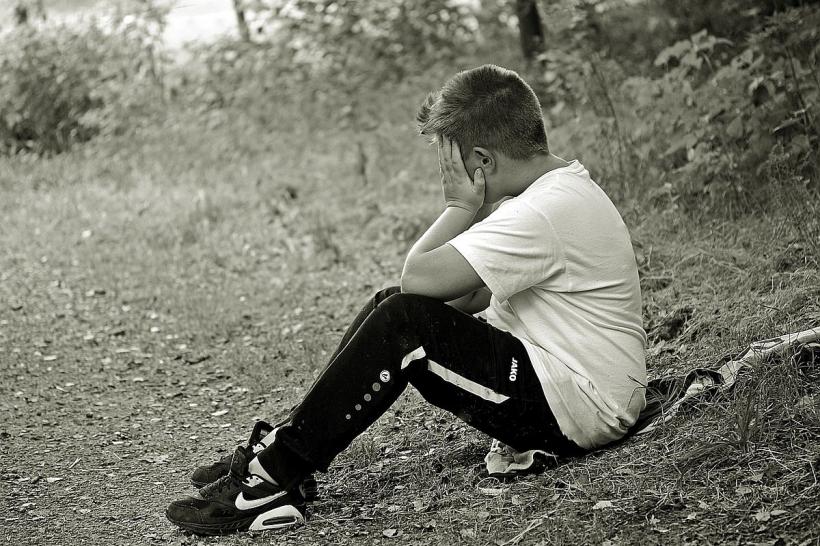 Cazurile de depresie cresc dramatic la copiii cu vârsta între 11 și 14 ani și la adolescenți