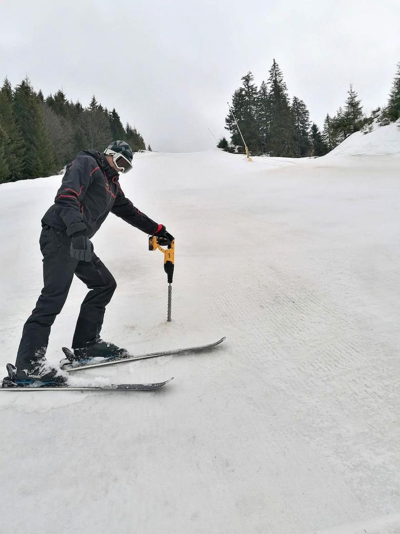 Sezonul de schi de anul acesta din Poiana Brașov, mai scurt şi mai slab faţă de 2021-2022