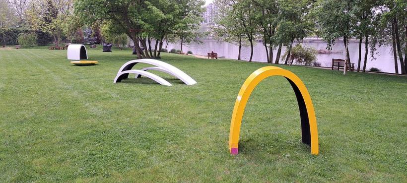 20 de galerii de artă reunite în același loc 18836756