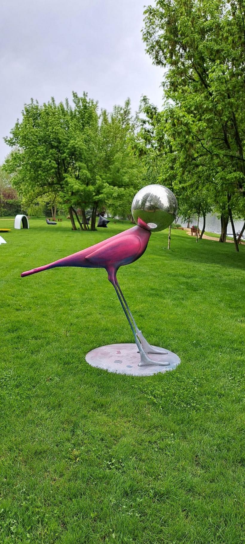 20 de galerii de artă reunite în același loc 18836757