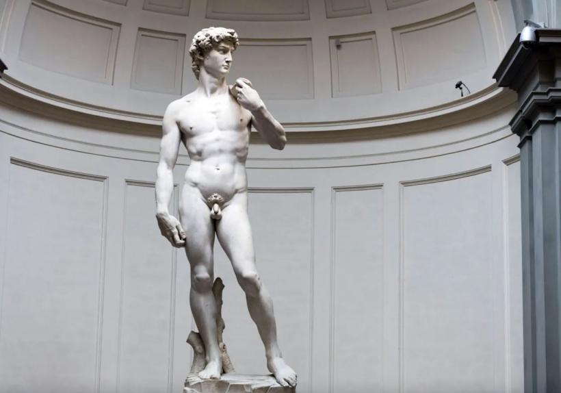 Învățătoarea din SUA, forțată să demisioneze din cauza unei sculpturi nud, a ajuns la Florența