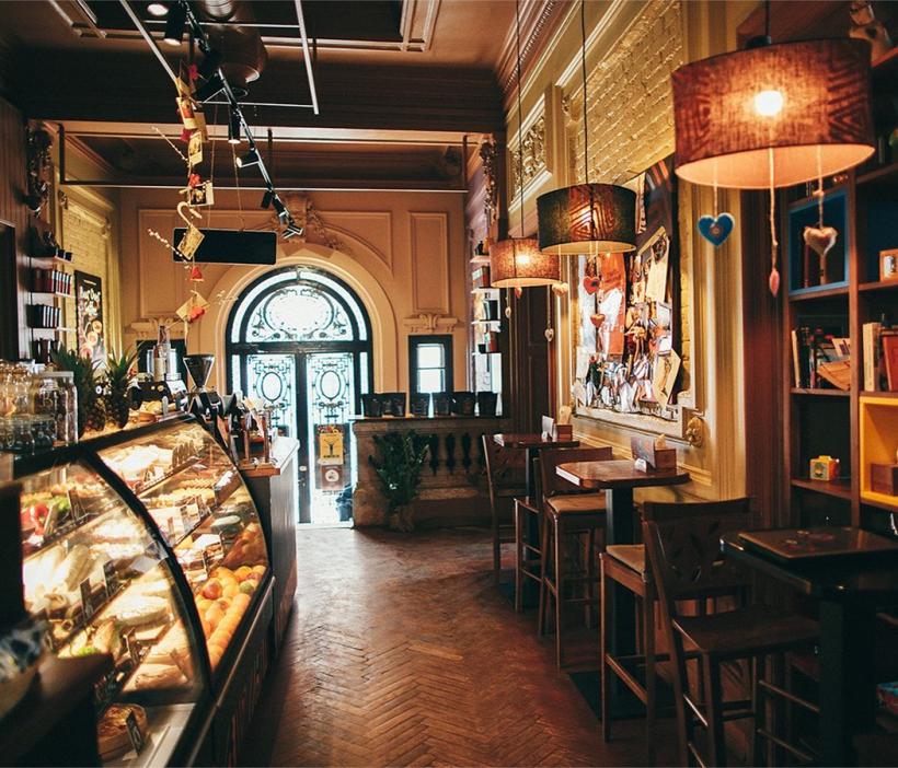 iCarte, iParte Book Fair aduce laolaltă scriitori și cititori: invitați Camelia Cavadia, Florin Chirculescu și Alin Comşa 18836663