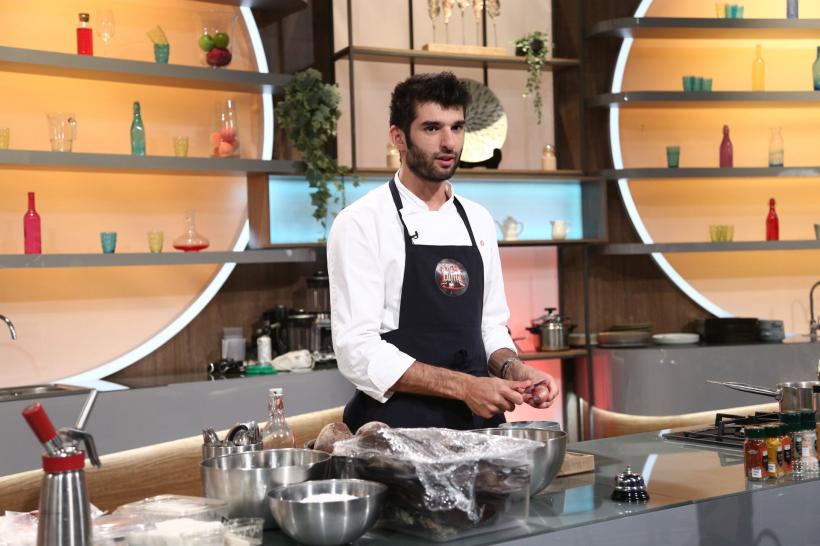 Românul care a obținut o stea Michelin în Italia le prezintă juraților  inovațiile sale culinare: ”Mi-am dedicat întreaga viață bucătăriei!” 18837276
