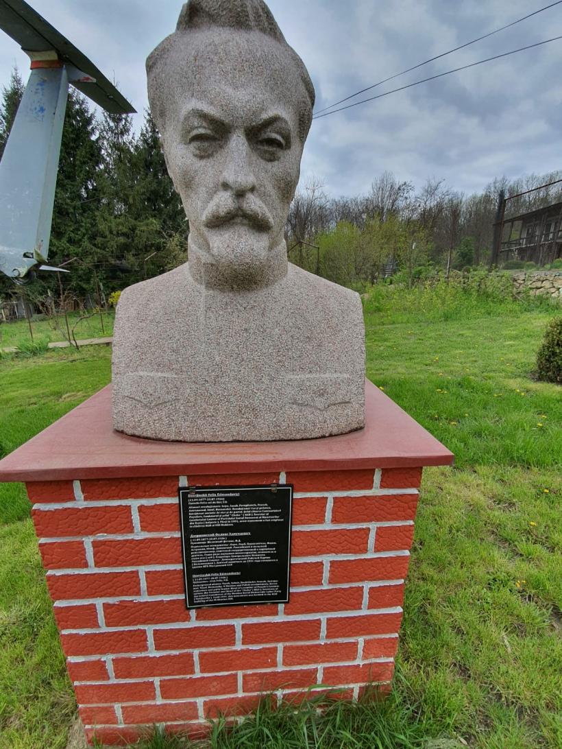 Exclusivitate Jurnalul. Omul care a dezbrăcat Uniunea Sovietică 18837266