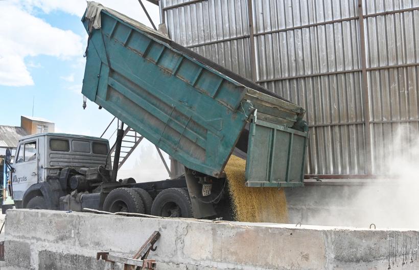 Comisia Europeană oprește importurile de cereale din Ucraina, inclusiv în România