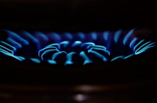 Preţul gazelor naturale în Europa scade în urma reducerii cererii
