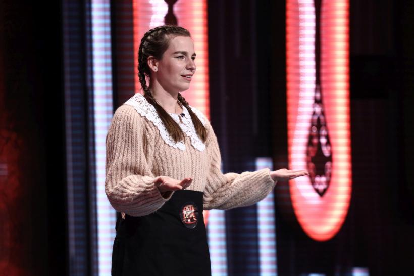 Chefi la cuțite, lider de piață  Ei sunt concurenții care au primit aseară 3 cuțite din partea juraților 18837747