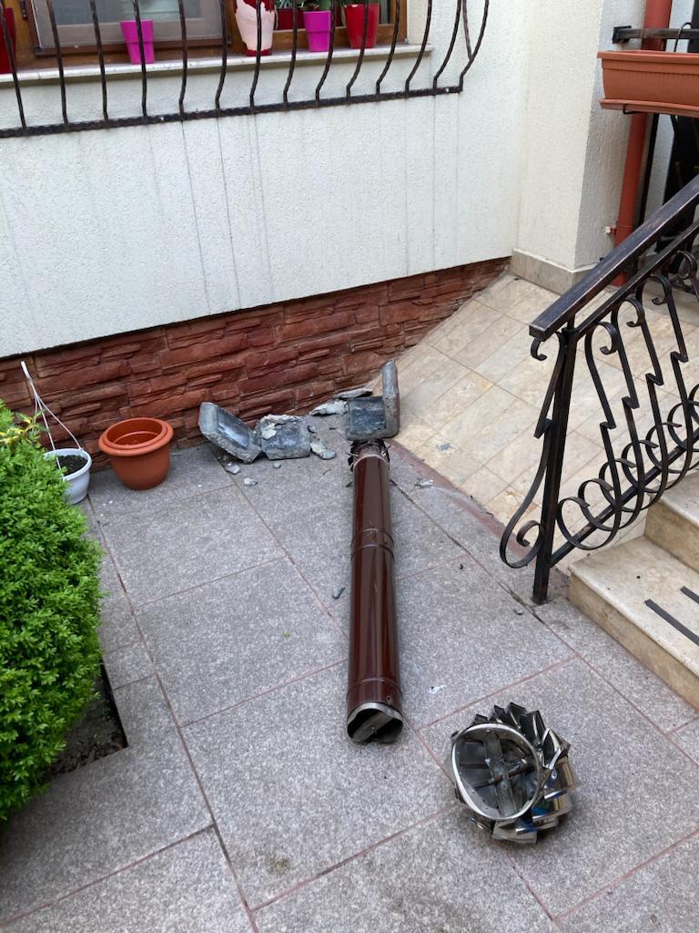 Acuzații grave la Constanța! Academicianul Dumitru Manole: Un elicopter militar mi-a spulberat coșul de pe casă! Se putea întâmpla o nenorocire 18837802