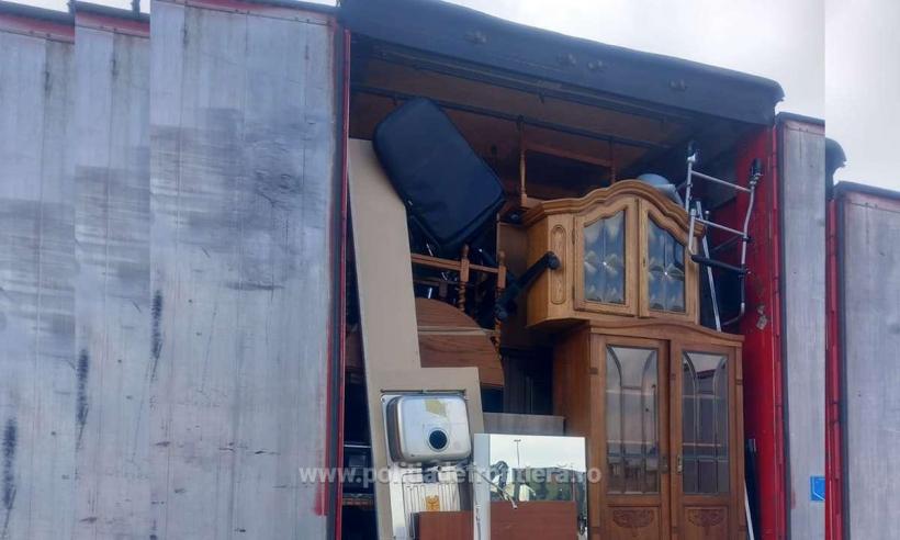 Aproximativ 90 tone deșeuri au fost oprite la intrarea în țară 18838023