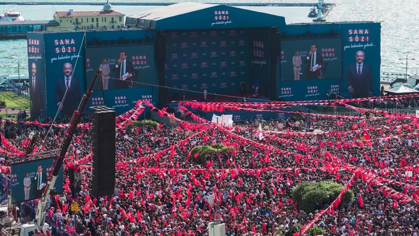 Se încing spiritele în Turcia! Atac cu pietre asupra unui opozant al preşedintelui Recep Tayyip Erdogan 18838280