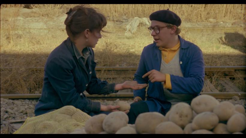 Unul dintre cele mai bune filme românești ale tuturor timpurilor, E pericoloso sporgersi intră din nou în cinema 18838427