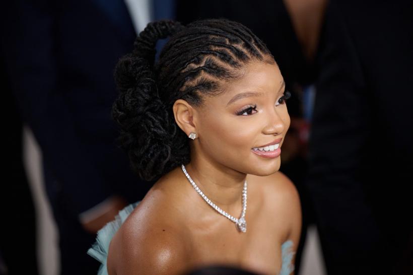 „Mica Sirenă” de culoare: Halle Bailey este onorată să joace rolul lui Ariel  18838629