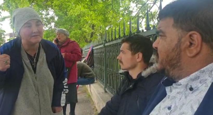 Protestatar AUR: Sataniștii beau sângele copiilor români și fac friptură din carnea lor