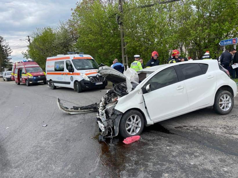 Șase persoane rănite, între care un copil și o femeie gravidă, într-un accident, în Botoșani