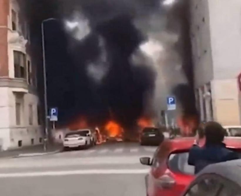 Explozie puternică în centrul orașului Milano. Mai multe vehicule, cuprinse de flăcări. Patru persoane au fost rănite
