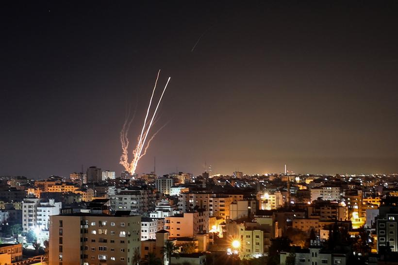 Noapte sângeroasă în Fâșia Gaza: Armata israeliană a intensificat bombardamentele asupra grupurilor islamiste 18838812