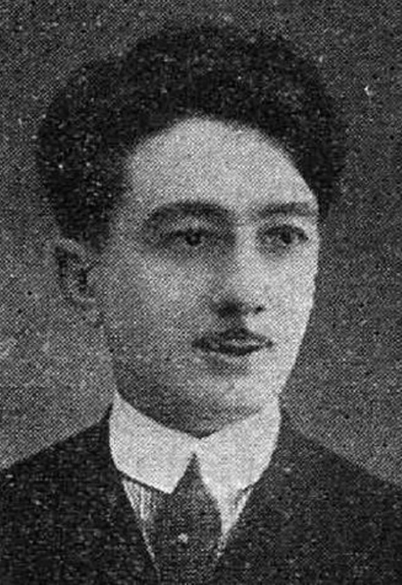 Virgiliu, prințul romanului horror românesc 18838755