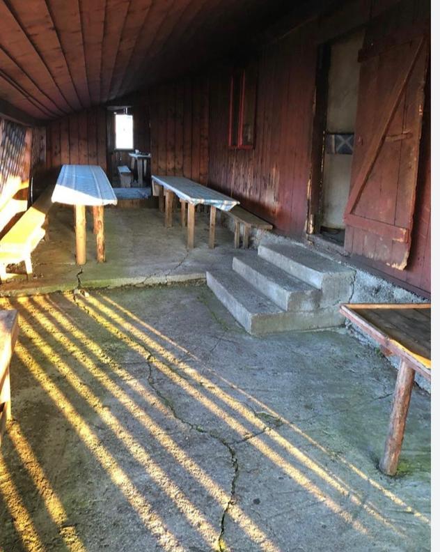 Sclavi în România: Persoane cu handicap, sechestrate și exploatate în pensiuni din Maramureș  18839004