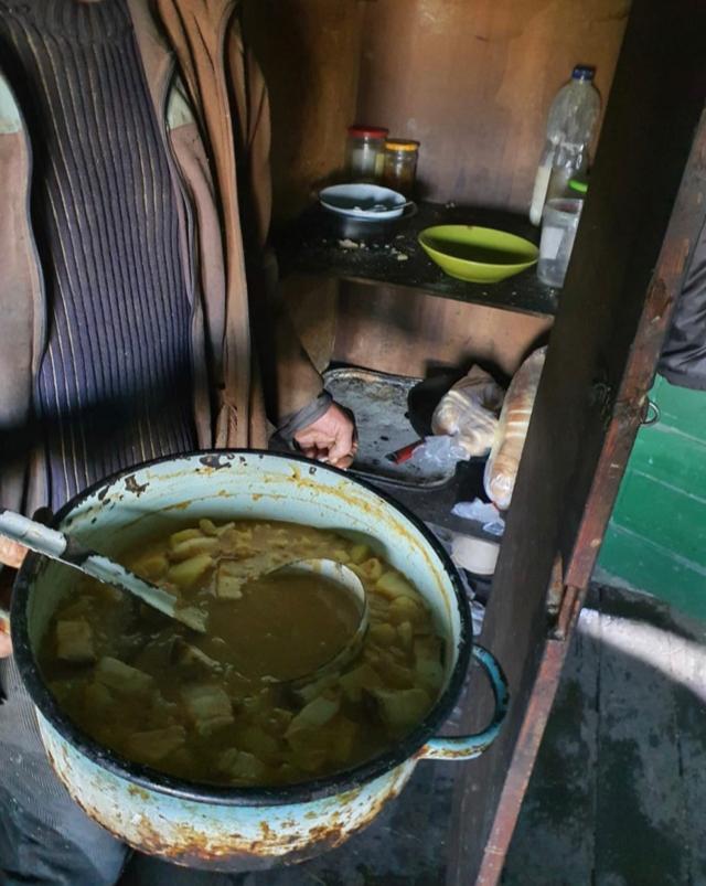 Sclavi în România: Persoane cu handicap, sechestrate și exploatate în pensiuni din Maramureș  18839005