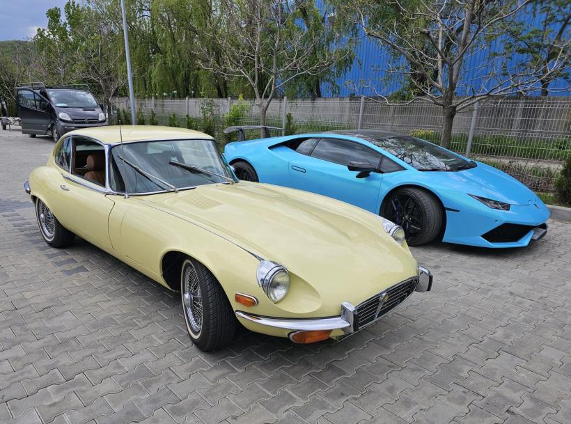 Atenție, imagini cu un puternic impact emoțional pentru pasionații de mașini! Jaguar și Lamborghini și-au dat întâlnire la RAR
