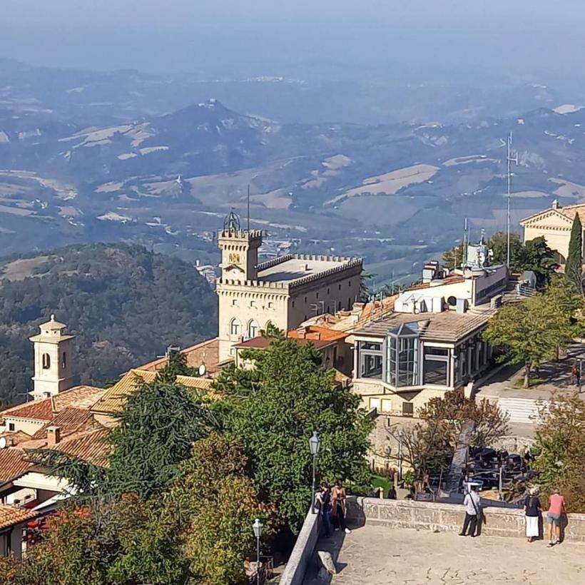 Moda vacanțelor obositoare 18838929