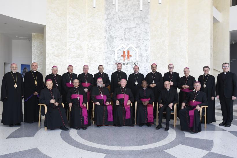 Episcopii catolici din România reafirmă importanța solidarității 18839231