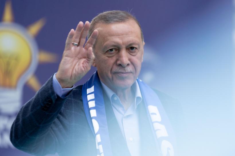 Turcia votează: sultanul Erdogan riscă să piardă puterea