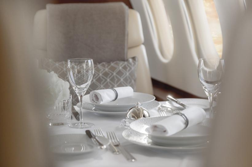 Cum arată avionul de lux care îl va duce pe Klaus Iohannis în Islanda. Vizita va avea loc în perioada 16-17 mai 2023 18839536