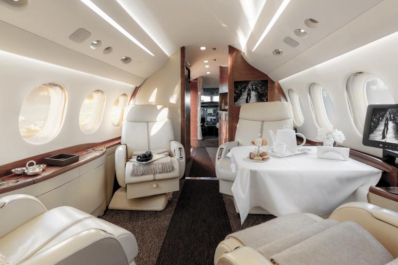 Cum arată avionul de lux care îl va duce pe Klaus Iohannis în Islanda. Vizita va avea loc în perioada 16-17 mai 2023 18839540