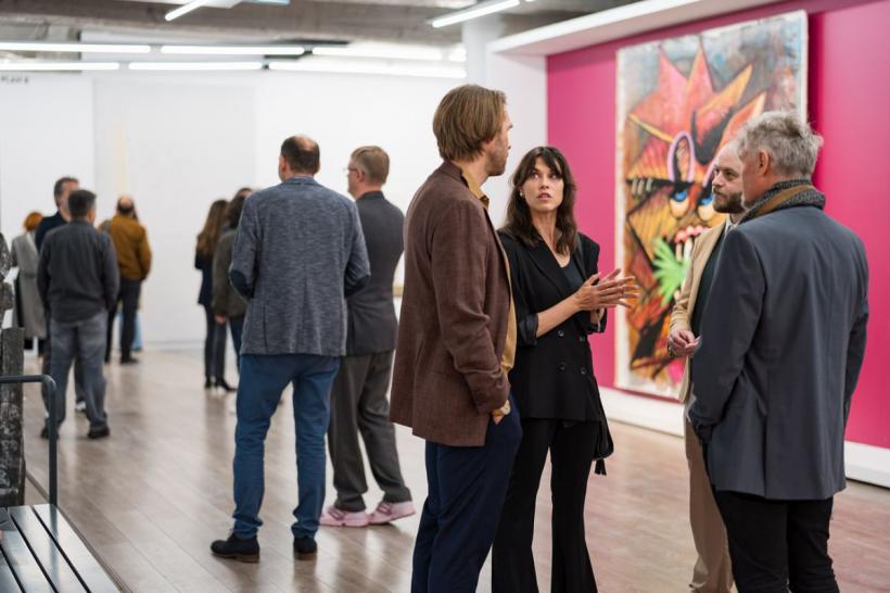 De la numărul de vizitatori, până la numărul achizițiilor de opere de artă – prima ediție RAD Art Fair a fost, în egală măsură, un succes și o bucurie! 18839490