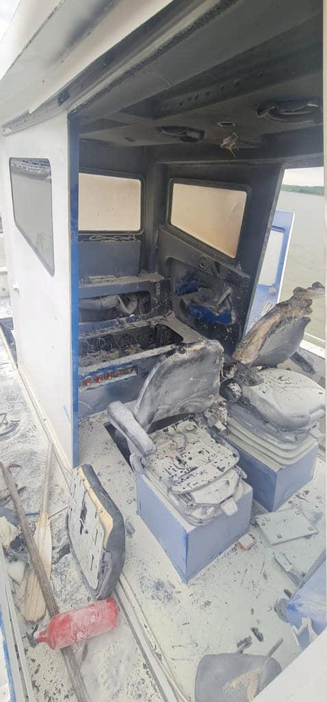 Incendiu la o ambarcațiune a Poliției de Frontieră Mehedinți. Trei persoane rănite 18839962