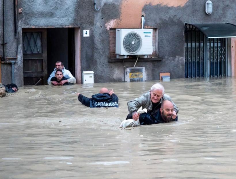 Ciclonul mediteranean apocaliptic din Italia se îndreaptă spre România