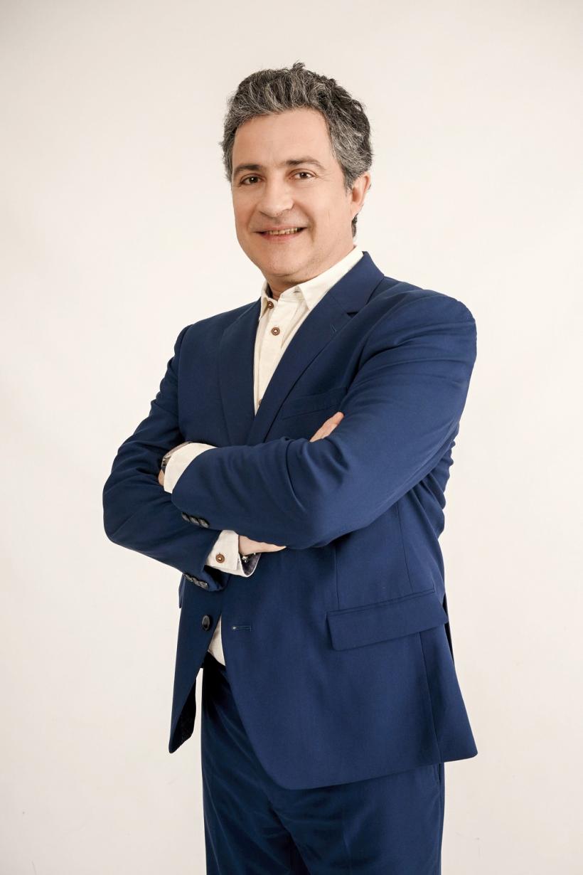 Emilia Popescu revine pe micile ecrane în comedia romantică Lasă-mă, îmi place! Camera 609 de la Antena 1. Emilia va face cuplu cu actorul Mihai Călin 18839920