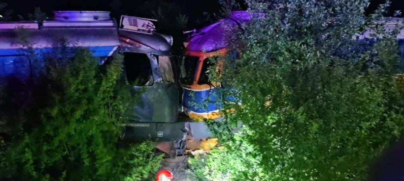 UPDATE Încă un accident feroviar: două locomotive s-au ciocnit în Giurgiu. Victimele, transportate la spital