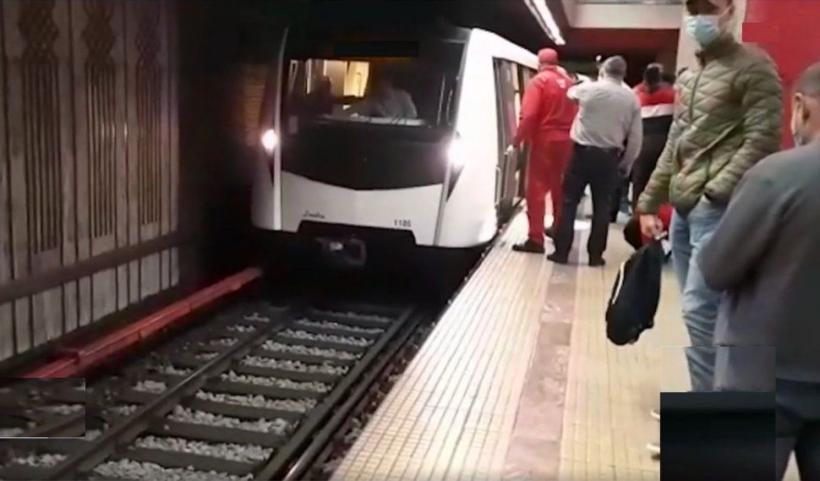 Alertă la metrou! O femeie s-a aruncat în fața trenului. Reacția Metrorex: „Facem precizarea că nu a existat un act de suicid la metrou astăzi”
