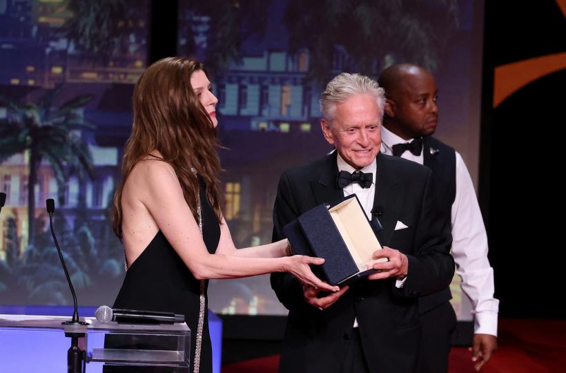 Michael Douglas, dezvăluiri la Cannes: „Oamenii nu ştiu cât de greu mi-a fost să mă compar cu tatăl meu” 18840255