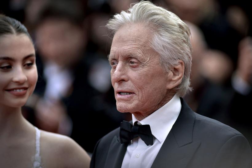 Michael Douglas, dezvăluiri la Cannes: „Oamenii nu ştiu cât de greu mi-a fost să mă compar cu tatăl meu” 18840256