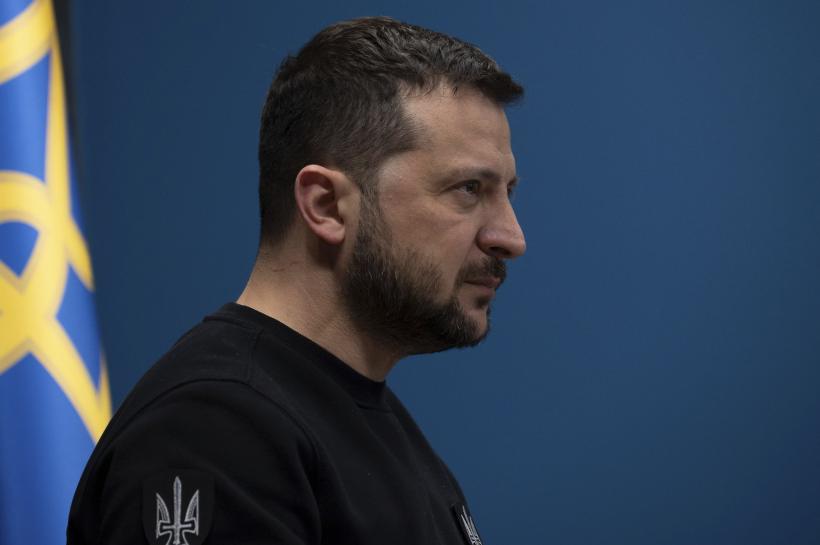 Vizită surpriză a lui Zelenski la G7 18840199