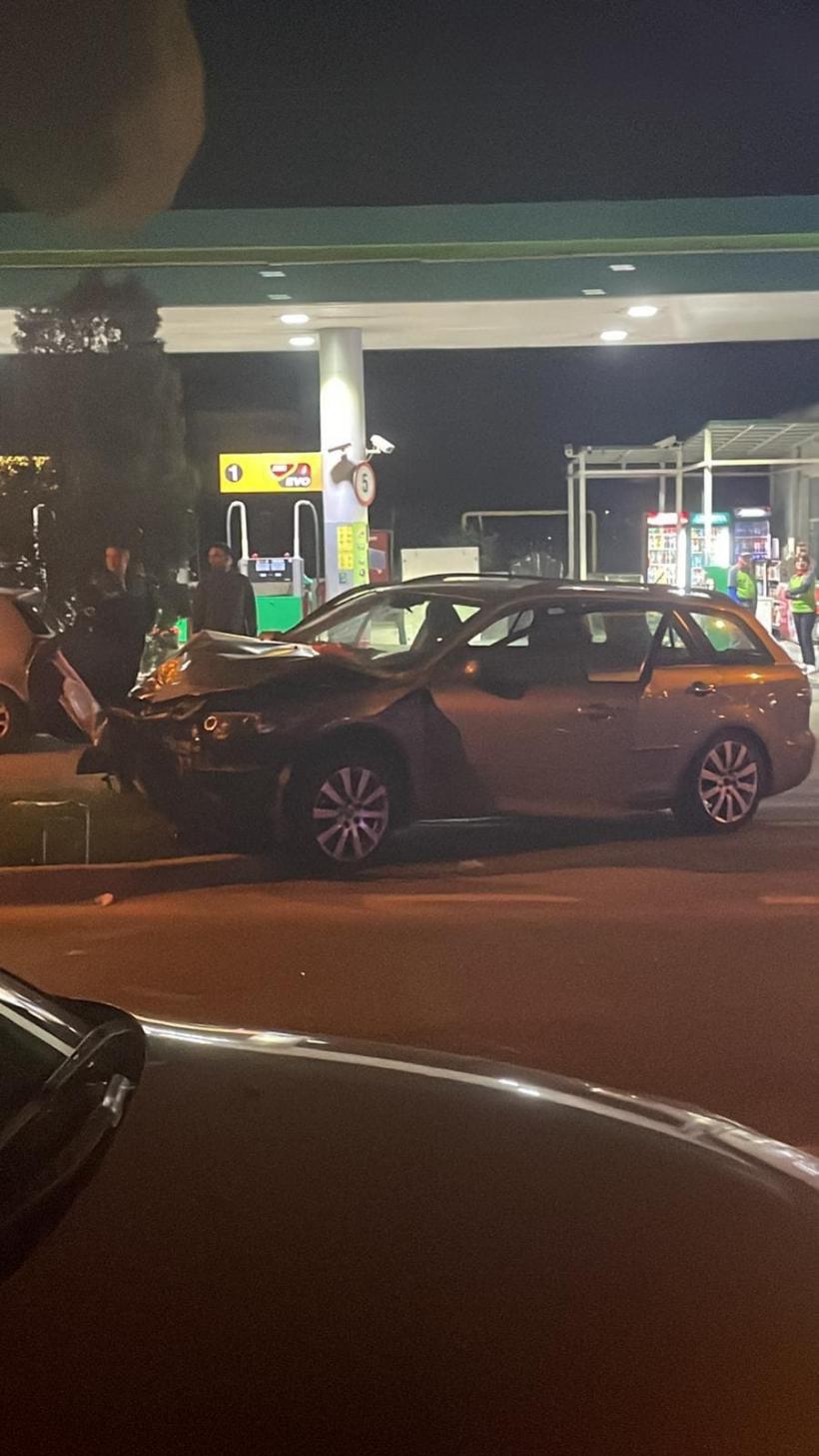 Accident azi noapte în Vaslui. Patru tineri au ajuns la spital 18840417