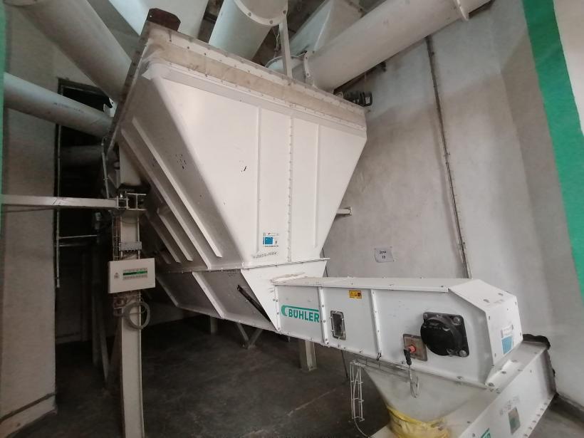 Cum reușesc fermierii români să nu mai stea la mâna intermediarilor. Cerealele, vândute la preț mai bun 18840596