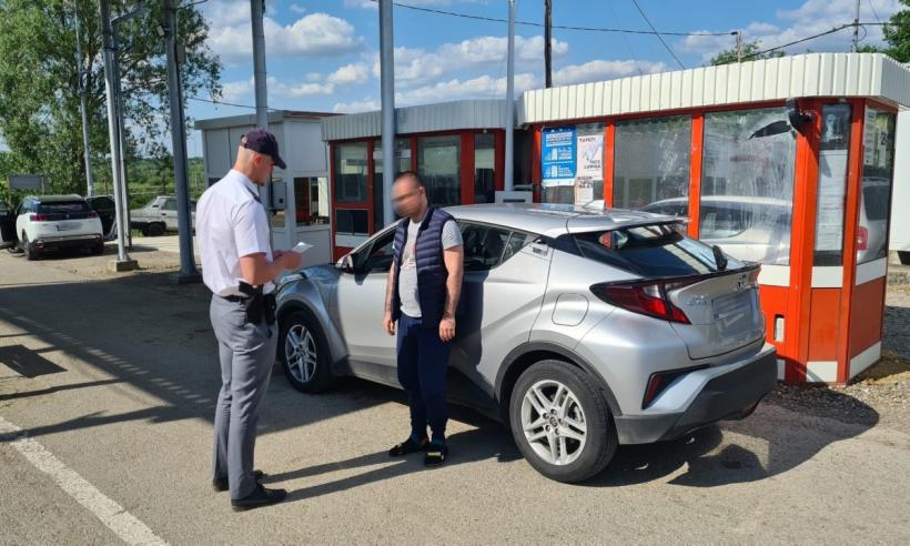 Autoturism de lux, furat din Franța, descoperit în Rădăuți Prut 18840901