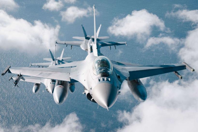 F-16 pentru Ucraina: „Un avion care nu poate schimba soarta războiului, dar ar oferi o victorie de moral”