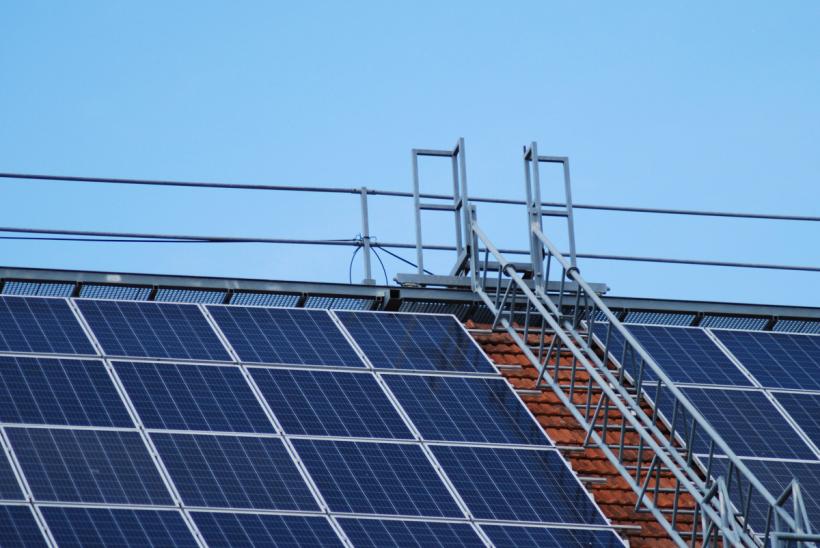 Cât economisești cu un panou fotovoltaic. 4 moduri în care se poate economisi cu ajutorul panourilor fotovoltaice