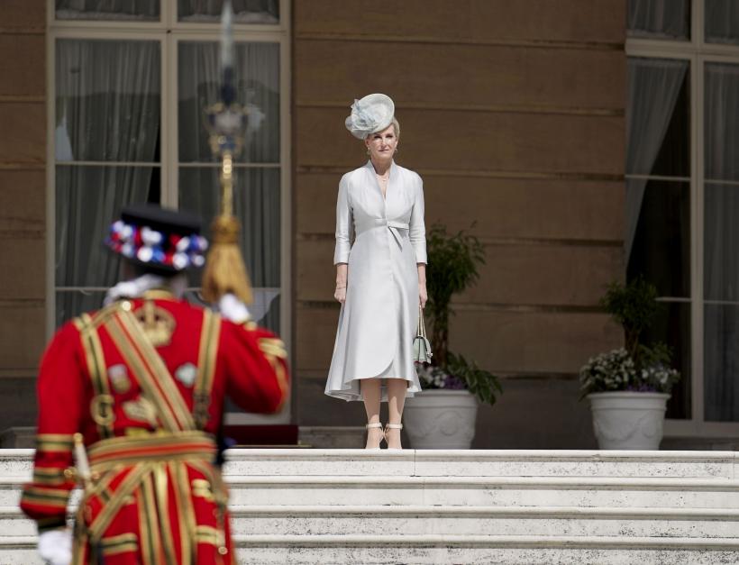 Escorta ducesei de Edinburgh a accidentat mortal o străbunică. Familia susține că femeia se afla pe trecerea de pietoni  18841059