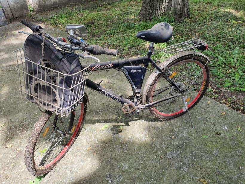 Viața la țară, povestită de Poliția Rurală: detectivi în lumea lui „știi cine-s io?” și a parangheliilor cu lovituri de șiș  18841005