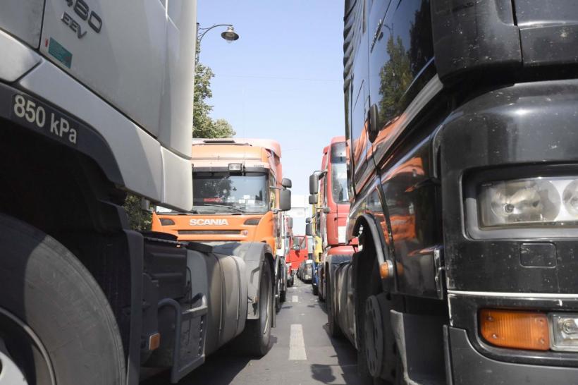 Încă un protest în România: Transportatorii amenință că blochează țara